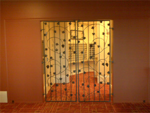 Custom gates with grapevine design