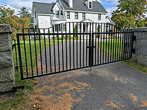 Driveway gate